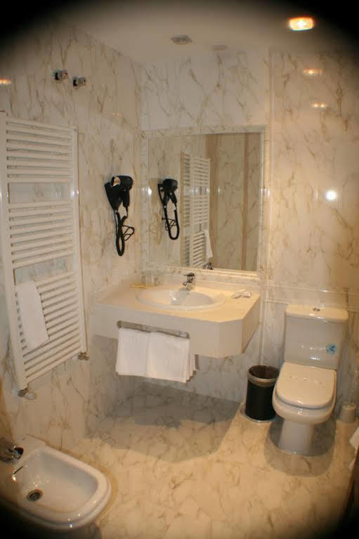 Hotel Valle Las Luinas Soto de Luiña Extérieur photo